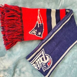 Unisex NFL New England Patriots Red and Blue Knit Scarf